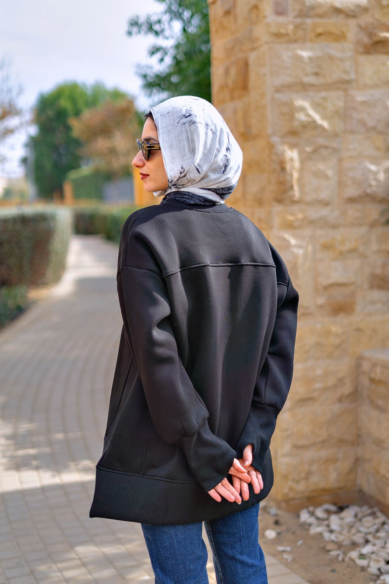 Thumbhole Black Sweater